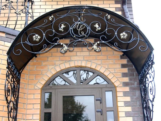 кованые и сварные козырьки Люберцы